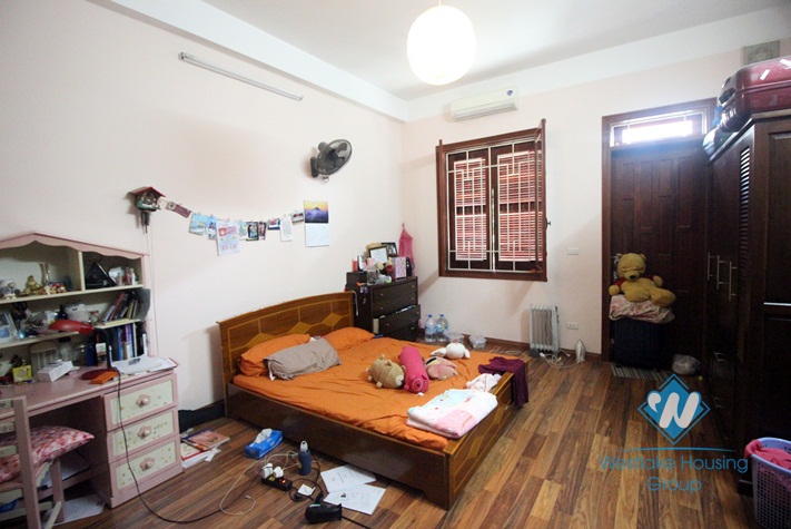 06 bedrooms, 06 bathrooms house for rent in Cau Giay district 